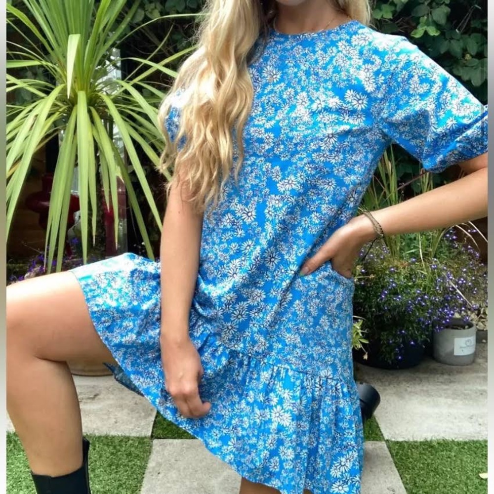 ✨ Topshop Floral Open Tie Back Dress